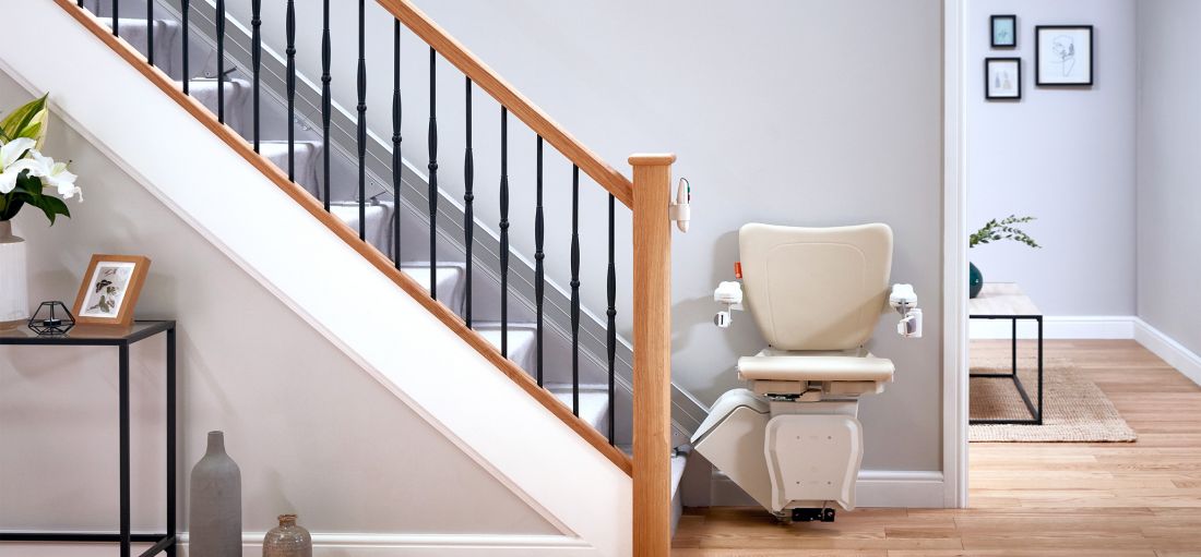 B.MOBIL Treppenlifte - größte Auswahl für gerade und kurvige Treppen treppenlifte, sitzlifte, treppenlift, sitzlift, treppenlift außen, sitzlift außen
