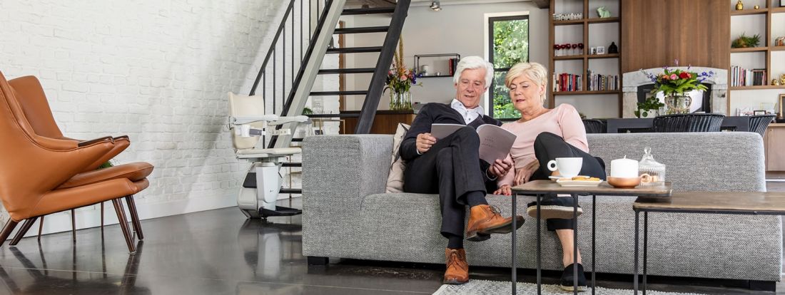 Clever sparen - Mithilfe von Zuschüssen bares Geld beim Kauf eines Treppenliftes sparen Treppenlift kosten, Treppenlift Zuschuss, Treppenlift Zuschüsse